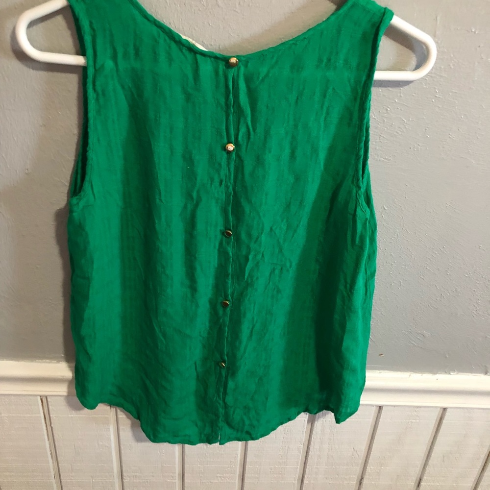 Sleeveless green top